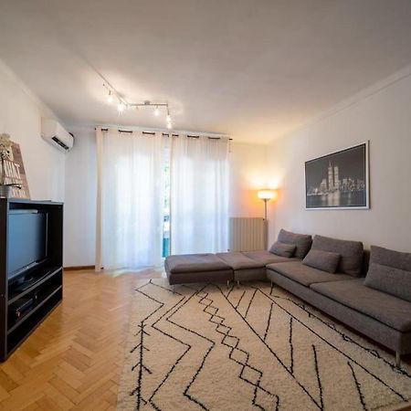 Appartement Climatise Tout Equipe A Cote Du Stade Velodrome Marselha Exterior foto
