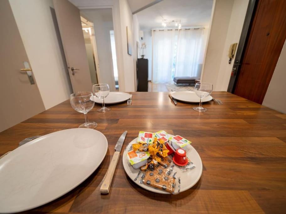 Appartement Climatise Tout Equipe A Cote Du Stade Velodrome Marselha Exterior foto